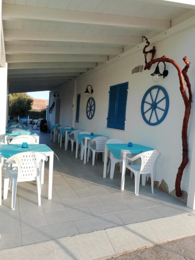 B&B&Home Restaurant La Casa Del Pescatore SantʼAnna Arresi Esterno foto