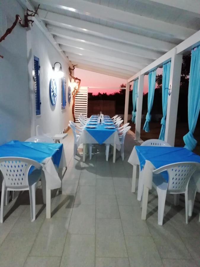 B&B&Home Restaurant La Casa Del Pescatore SantʼAnna Arresi Esterno foto