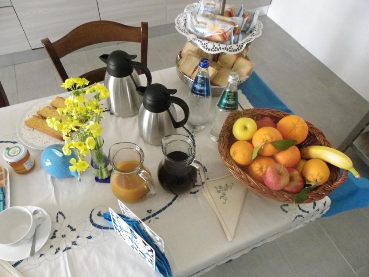 B&B&Home Restaurant La Casa Del Pescatore SantʼAnna Arresi Esterno foto